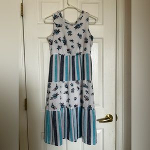 Maxi casual blue and white summer dress